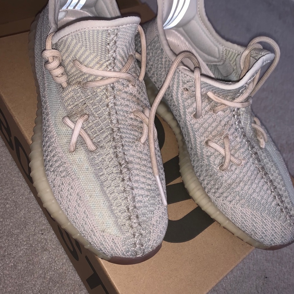 Yeezy 350 citrin non reflective